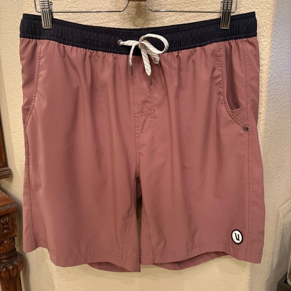 VUORI Men Light Brown Lined Athletic Shorts Size XL